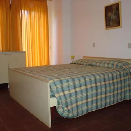 Spacious For Families Steps From The Λινιάνο Σαμπιαντόρο